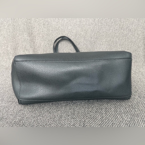 Tahari Gray Tote Bag with Classic Minimalist Design - Picture 3 of 16